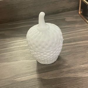 Strawberry 🍓 vintage milk glass